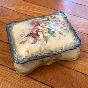 RS Suhl Gilded Porcelain Floral Box